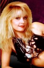 Linnea Quigley en dédicace